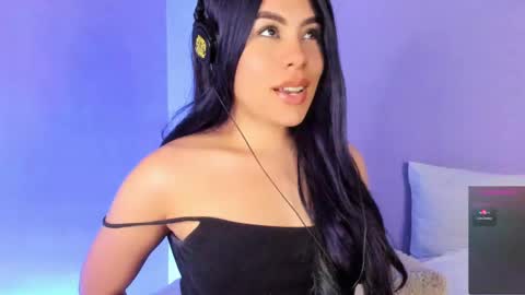 Lola online show from 01.26.25