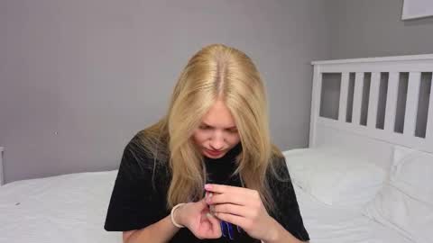 Emma online show from 10.17.25