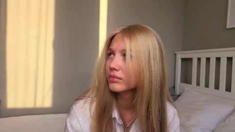 Emma online show from 10.21.25