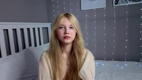 Snapshot of lil_tasty33 chatting on 01.06.26 Emma online show from 01.06.26