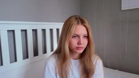 Snapshot of lil_tasty33 chatting on 03.09.26 Emma online show from 03.09.26