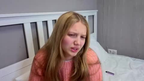 Snapshot of lil_tasty33 chatting on 03.10.26 Emma online show from 03.10.26