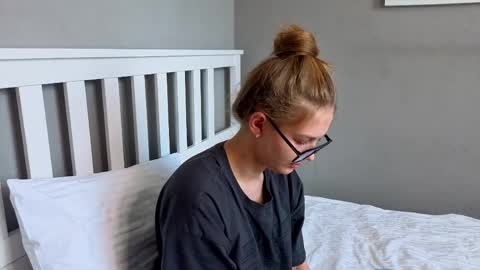 Snapshot of lil_tasty33 chatting on 04.09.26 Emma online show from 04.09.26