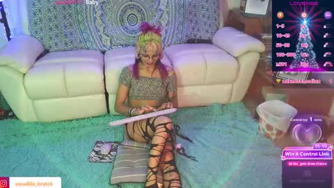 Snapshot of lila_bratz chatting on 01.06.26 Lila online show from 01.06.26