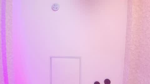 L I L A   online show from 02.04.25