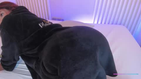 L I L A   online show from 11.08.25