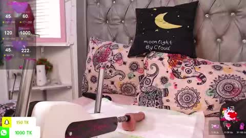   online show from 12.04.25