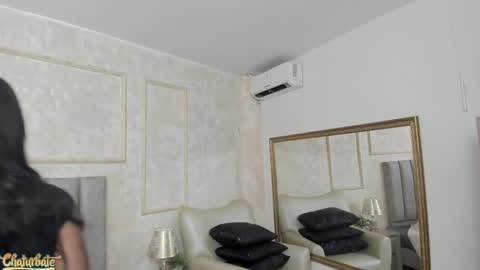 lila bailey  online show from 10.06.25