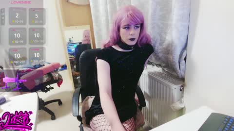 lilah_ts online show from 12.16.24