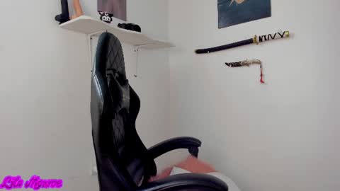 Snapshot of lilamonroe_ chatting on 06.23.26 Lila 3 online show from 06.23.26