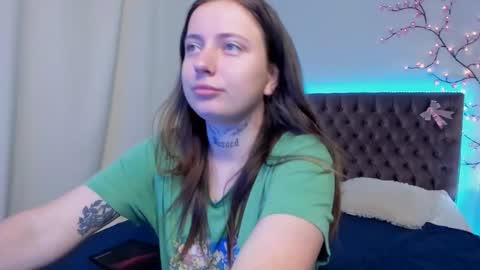 Snapshot of lilavame chatting on 09.20.25 LilaVame online show from 09.20.25