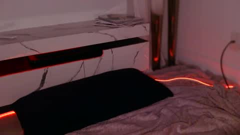 Rebecca online show from 10.02.25