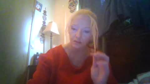 Snapshot of lilbit4u chatting on 02.16.25 lilbit4u online show from 02.16.25