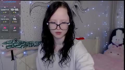 Snapshot of lilhornyprincess chatting on 01.06.25 Nika and Lori online show from 01.06.25