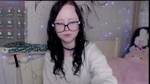 Snapshot of lilhornyprincess chatting on 01.06.25 Nika and Lori online show from 01.06.25