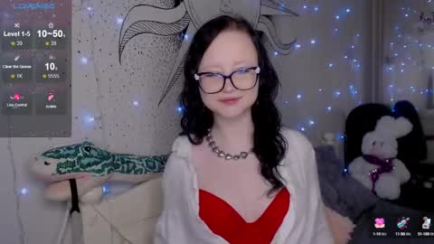Snapshot of lilhornyprincess chatting on 01.13.25 Nika and Lori online show from 01.13.25
