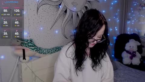 Snapshot of lilhornyprincess chatting on 01.18.25 Nika and Lori online show from 01.18.25