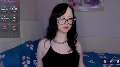 Snapshot of lilhornyprincess chatting on 01.23.25 Nika and Lori online show from 01.23.25