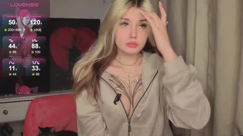 Snapshot of lilhornyprincess chatting on 09.14.25 Nika and Lori online show from 09.14.25