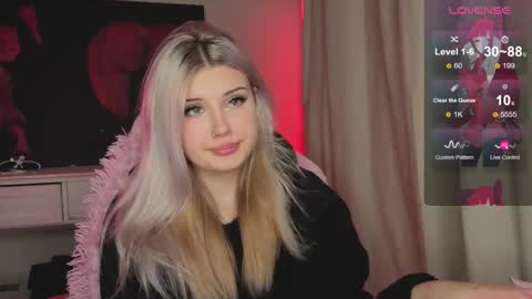 Snapshot of lilhornyprincess chatting on 09.27.25 Nika and Lori online show from 09.27.25