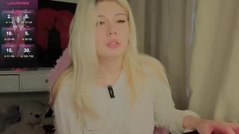 Snapshot of lilhornyprincess chatting on 10.29.25 Nika and Lori online show from 10.29.25