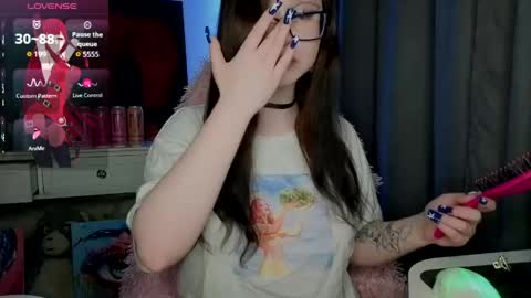Snapshot of lilhornyprincess chatting on 06.08.26 Nika and Lori online show from 06.08.26