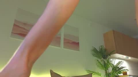 Snapshot of lili__roze_ chatting on 09.19.25 lili__roze_ online show from 09.19.25