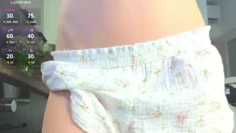 Snapshot of lili__roze_ chatting on 07.02.26 lili__roze_ online show from 07.02.26