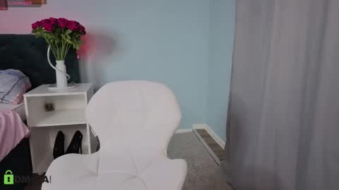 Lili online show from 10.19.25