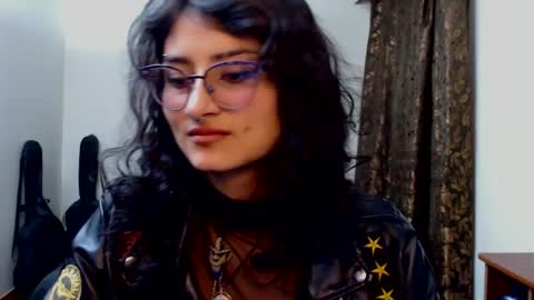 lili_clan online show from 09.13.25
