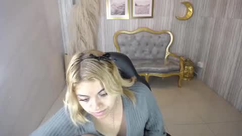 Lili online show from 02.20.25