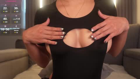 lili online show from 10.24.25