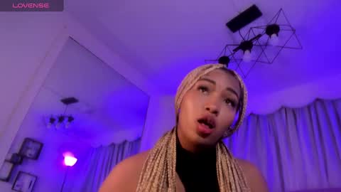 Snapshot of lili_harvey chatting on 10.09.25 Lili online show from 10.09.25