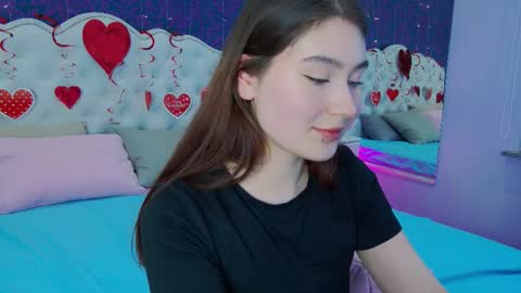 Snapshot of lili_luuu chatting on 02.11.25 Lilu online show from 02.11.25