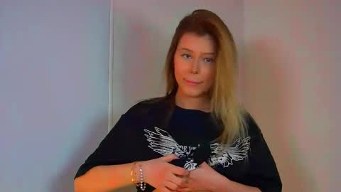 Mia online show from 02.18.25