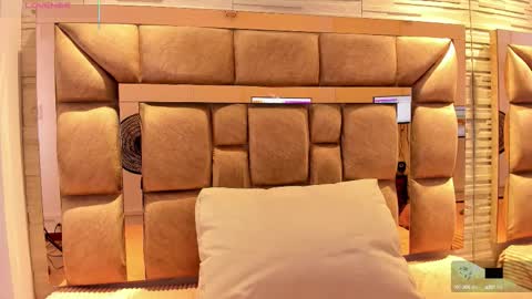 LILIAN  online show from 10.18.25