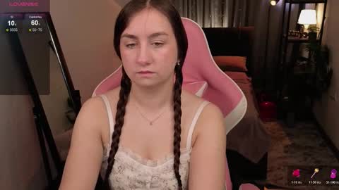 Snapshot of lilian_wood chatting on 02.18.26 Kate online show from 02.18.26