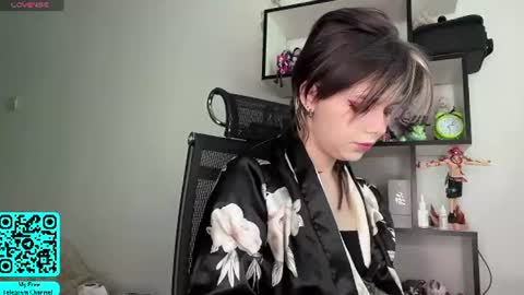 Snapshot of liliandaniels chatting on 07.04.26 Lilian online show from 07.04.26