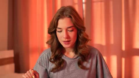 Snapshot of lilianlees chatting on 10.01.25 LilianLees online show from 10.01.25