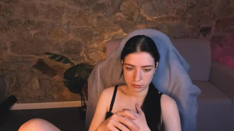 Snapshot of liliaroze chatting on 06.05.26 liliaroze online show from 06.05.26