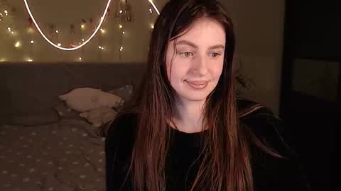 Snapshot of liliatlu chatting on 10.17.25 Lilu online show from 10.17.25