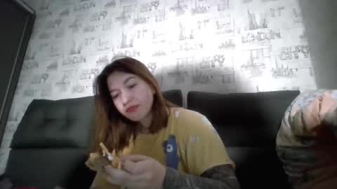 liliawoolf online show from 11.04.25