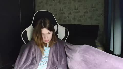 liliawoolf online show from 12.01.25