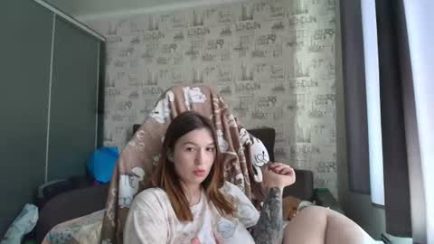 Snapshot of liliawoolf chatting on 06.25.26 liliawoolf online show from 06.25.26