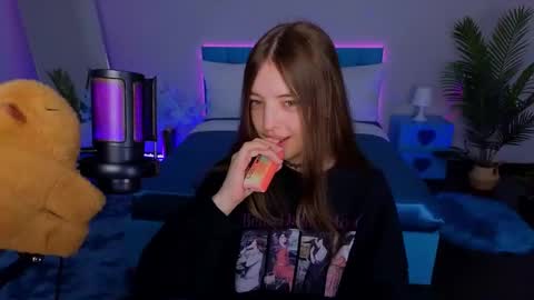 Lili Bakery online show from 09.16.25