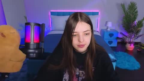 Lili Bakery online show from 10.18.25