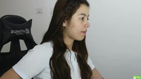 Snapshot of lilicarter_1 chatting on 12.17.24 Lili Carter online show from 12.17.24