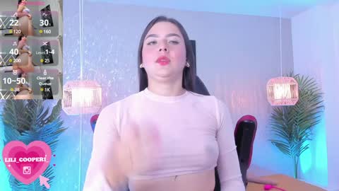 Snapshot of lilicooper_ chatting on 01.20.25 Lili Cooper online show from 01.20.25