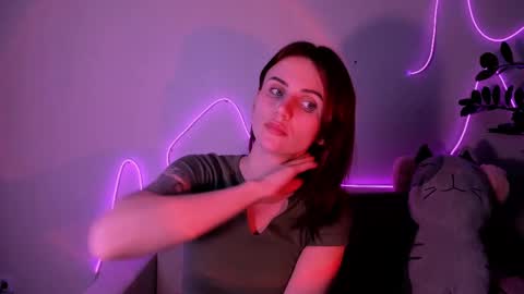 Snapshot of lilie_brown chatting on 12.04.24 Lilie online show from 12.04.24