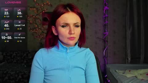 Snapshot of lilie_brown chatting on 10.14.25 Lilie online show from 10.14.25